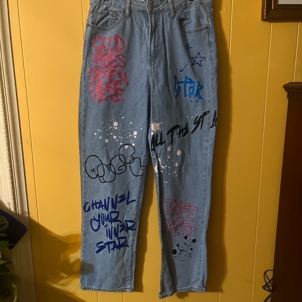 S.o.n.g 90s Boyfriend Graffiti Jean